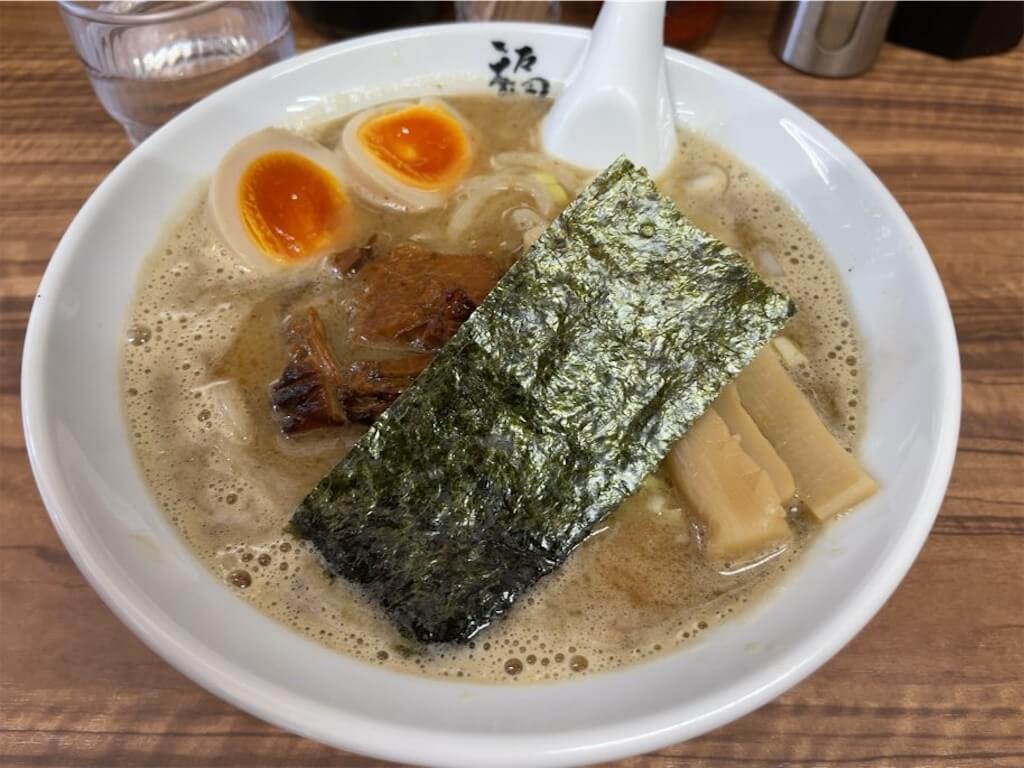 福座の煮干しとんこつラーメン
